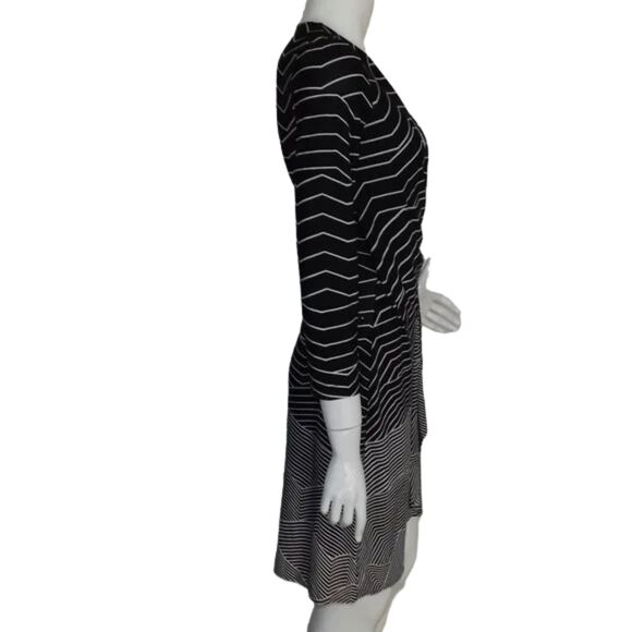 BCBGMAXAZRIA Wrap Dress, S, Adele/Chevron Print, Black/White, Long sleeves - Picture 6 of 13